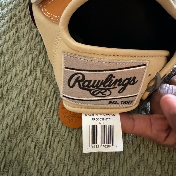 Rawlings 12 3/4 Authentic Major league Baseball Glove. Finger Shift Model - Picture 5 of 7